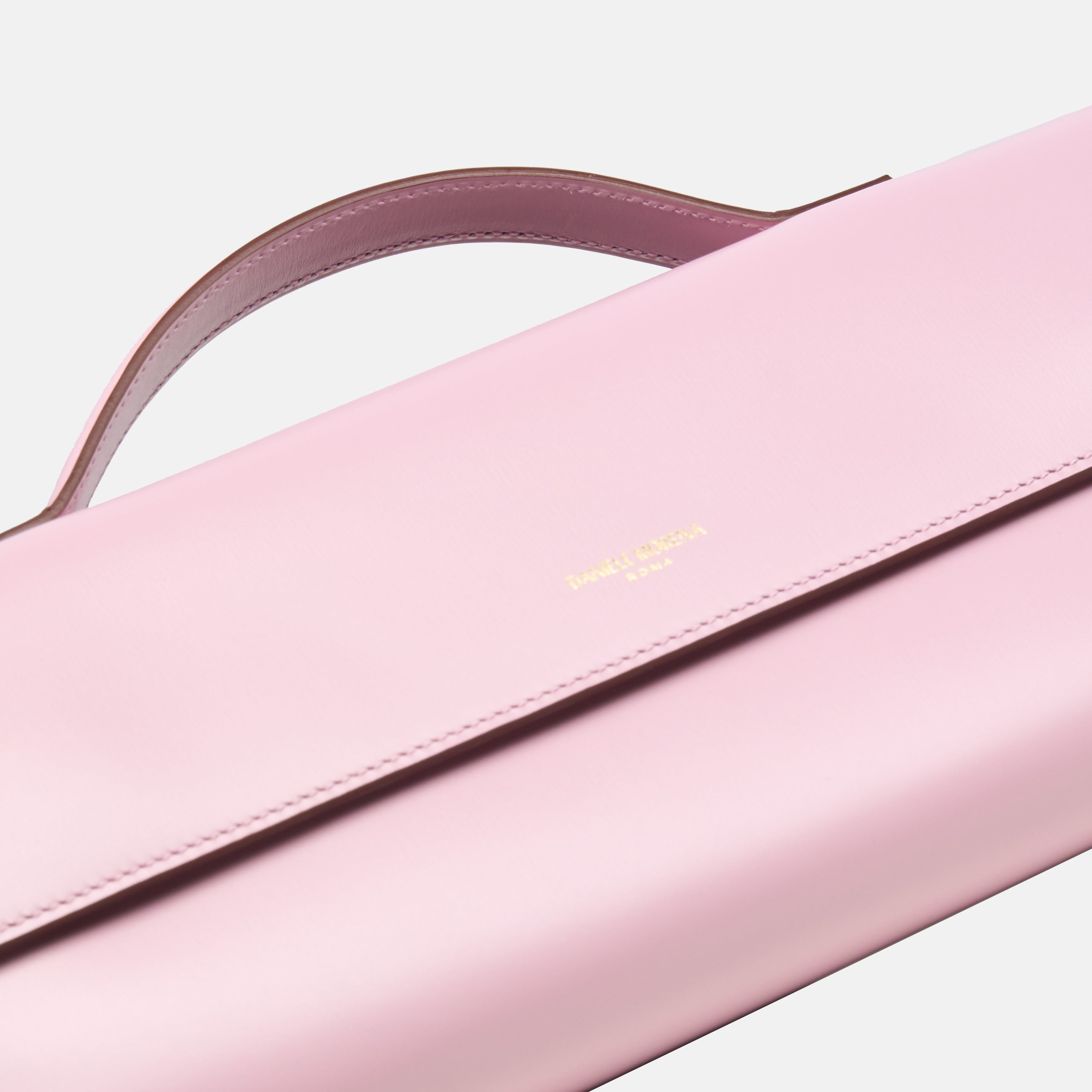 BÉA CLUTCH BAG in pink calfskin box