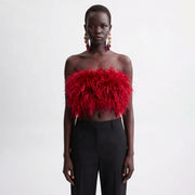 Top in piume di struzzo con scollo a fascia di colore rosso
